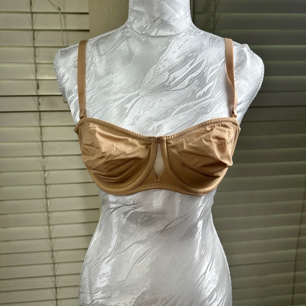 Delimira Unlined Strapless Bra Women 36B Warm Beige Underwire Convertible NWT